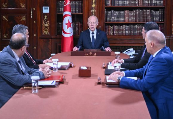 Tunisie | Kaïs Saïed en mode chef de guerre