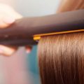 La Tunisie interdit certains produits de lissage des cheveux