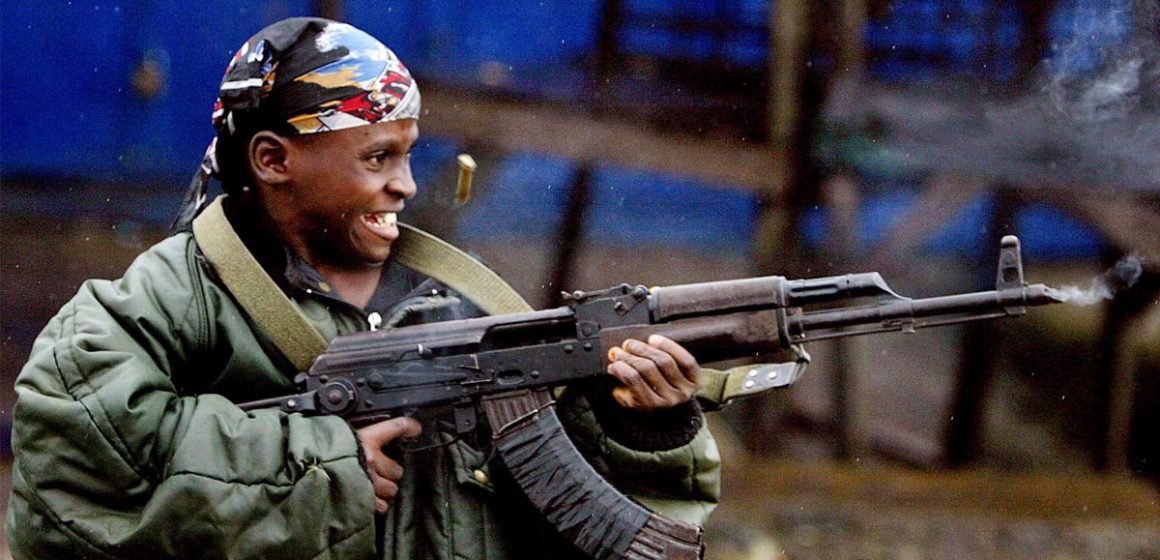 Soudan | Des mercenaires colombiens forment des enfants-soldats