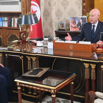 Pour Kaïs Saïed, les sociétés communautaires doivent réussir coûte que coûte