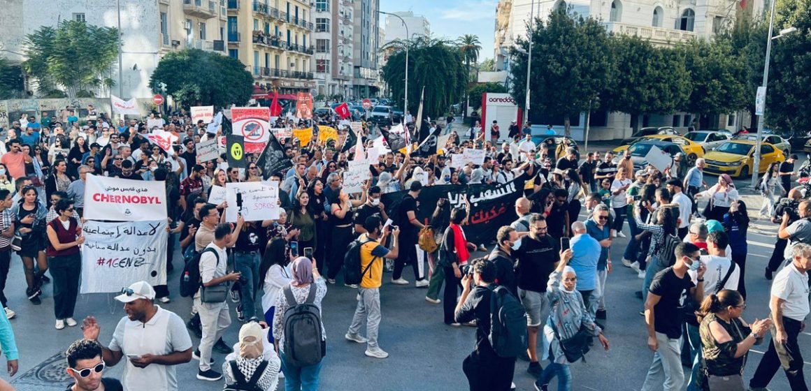 Manif-Tunis-sur-Gabes La Tunisie entre élan révolutionnaire et conservatisme frileux