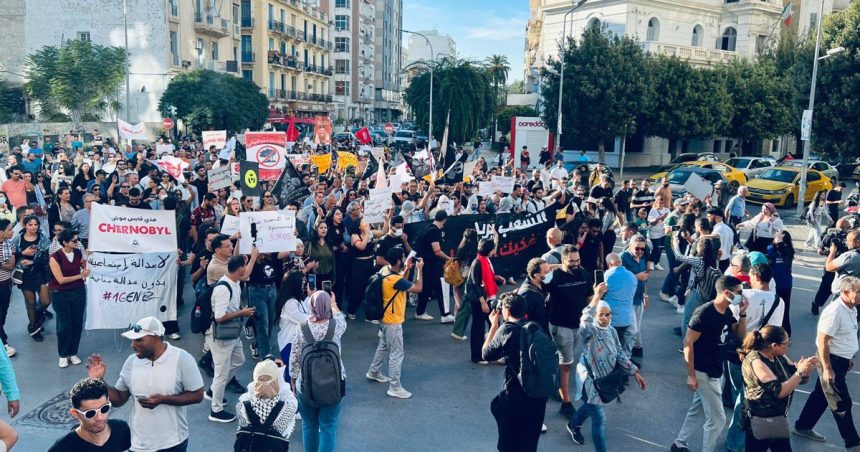 Manif-Tunis-sur-Gabes La Tunisie entre élan révolutionnaire et conservatisme frileux