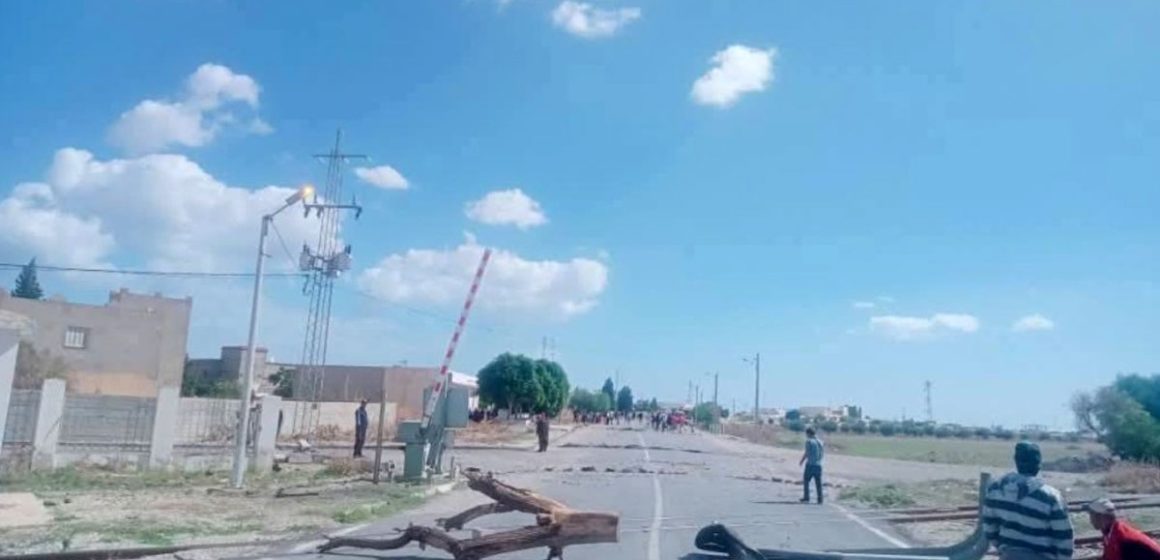 Sousse | Des manifestants coupent la route à Sidi Bou Ali