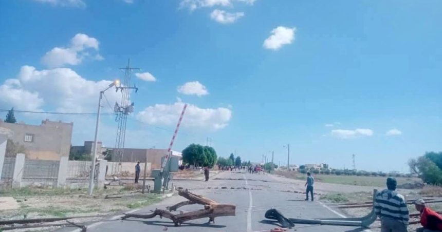 Sousse | Des manifestants coupent la route à Sidi Bou Ali