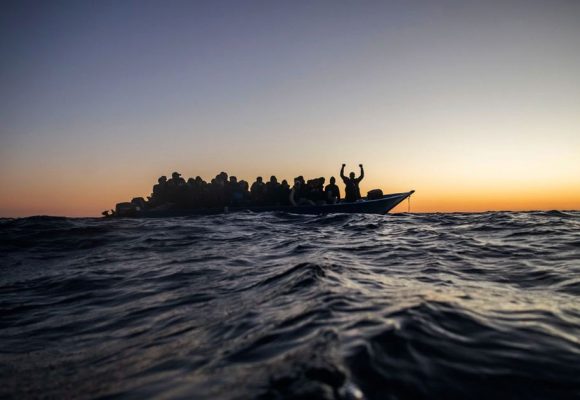 Migrants-en-pleine-mer La politique meurtrière de l’UE en matière de migration