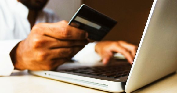 Paiement-en-Ligne L’essor des paiements en ligne en Tunisie requiert la prudence