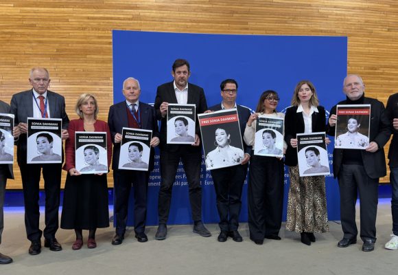Solidarité avec Sonia Dahmani au Parlement Européen