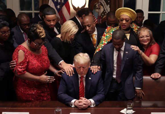 Deux conceptions du christianisme s’affrontent aux États-Unis