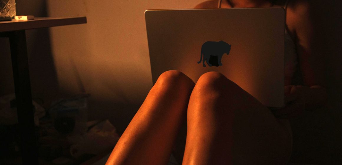 Femme-ordinateur Les relations intimes à l’ère des interfaces numériques