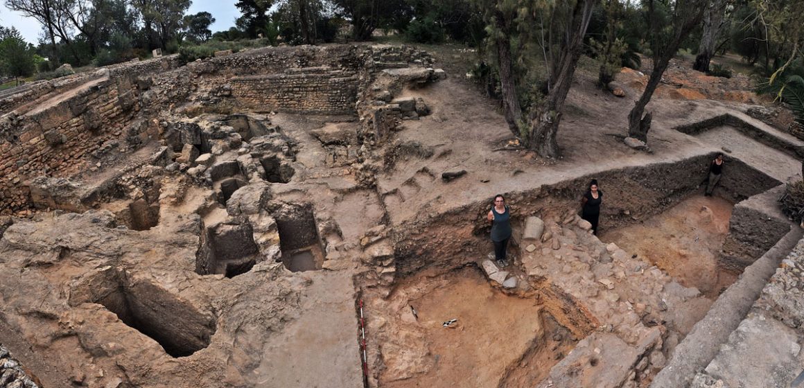 Conférence sur les nécropoles phéniciennes et puniques de Carthage