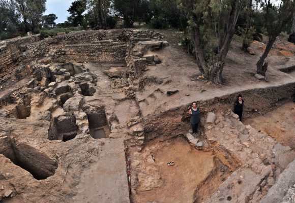 Conférence sur les nécropoles phéniciennes et puniques de Carthage