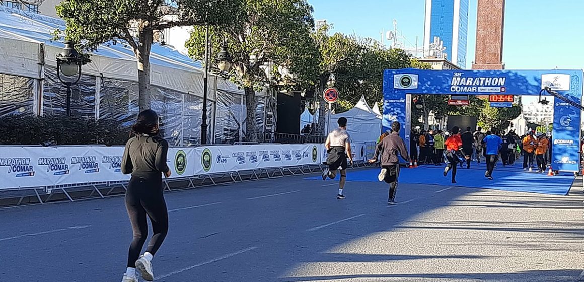 Marathon Comar | Courir sous un ciel bleu et un soleil éclatant