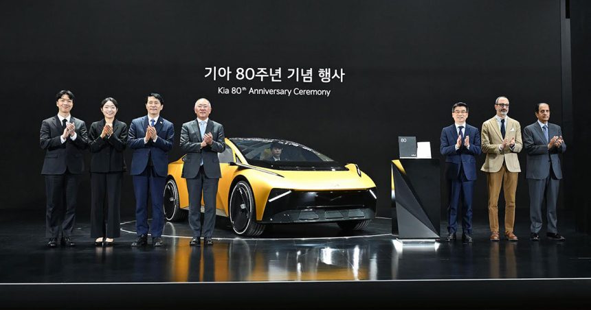 Kia-80e-anniversaire Kia célèbre ses 80 ans et dévoile son concept Vision Meta Turismo