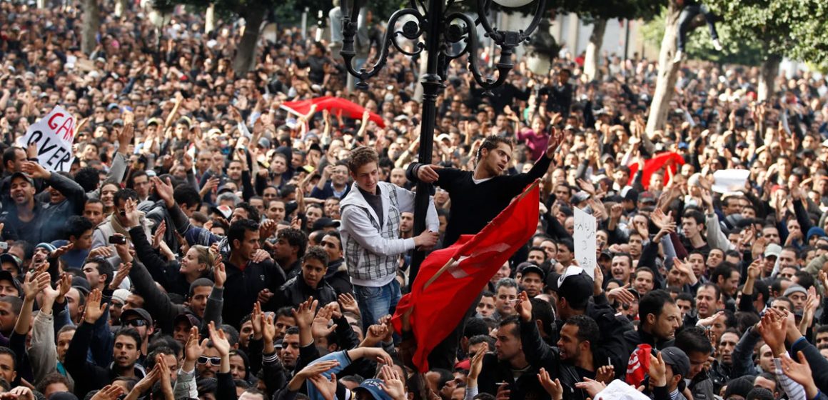 La révolution tunisienne à l’épreuve des révolutions historiques