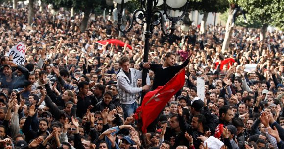 La révolution tunisienne à l’épreuve des révolutions historiques