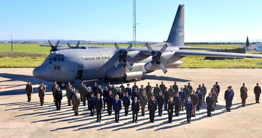 La Tunisie reçoit un nouveau C-130H Hercules des États-Unis