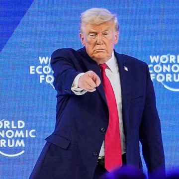 Donald Trump « clashe » l’Europe, qui se rebiffe !