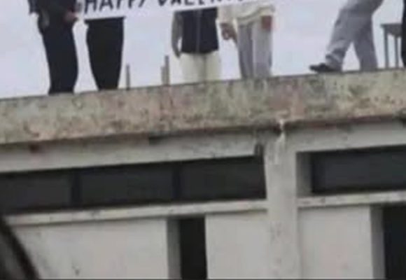 Banderole Lycée Banderole sexiste et propos obscènes dans un lycée | 13 élèves sanctionnés