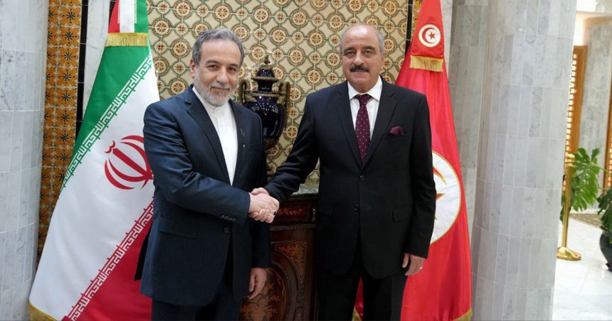 Mohamed-Ali-Naffti-Seyed-Abbas-Araghchi La Tunisie déterminée à renforcer ses relations fraternelles avec l’Iran