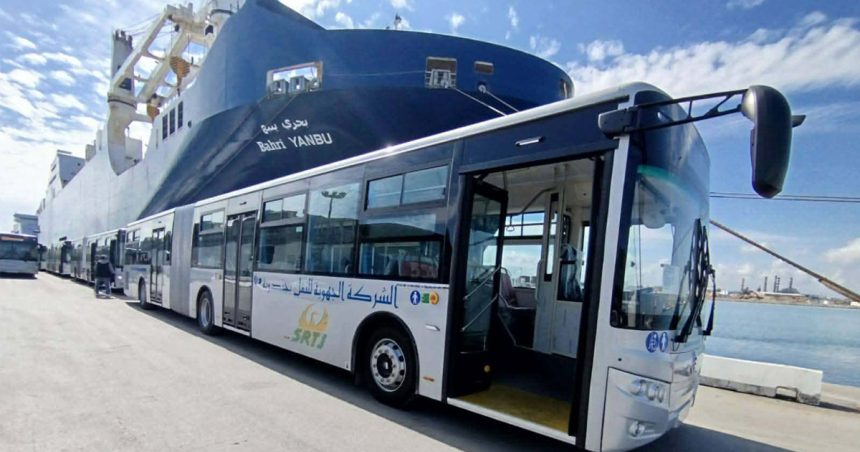 Transport public | En photos, arrivée de nouveaux bus chinois au port de La Goulette