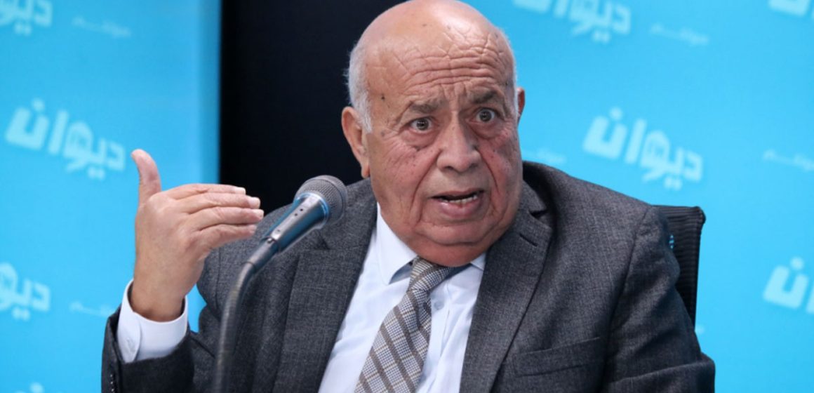 Briki pointe le décalage entre les slogans de Saïed et ses réalisations