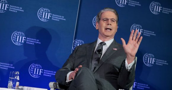 L’administration Trump charge le FMI et la BM