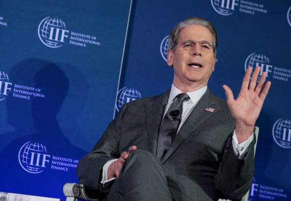 L’administration Trump charge le FMI et la BM