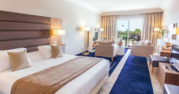 Chambre-Hotel- Tourisme et énergie | Sept solutions pour limiter la surconsommation d’électricité