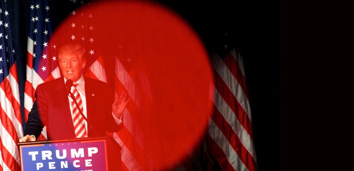 Donald-Trump-en-campagne À l’approche des élections, Trump ravive la peur rouge !