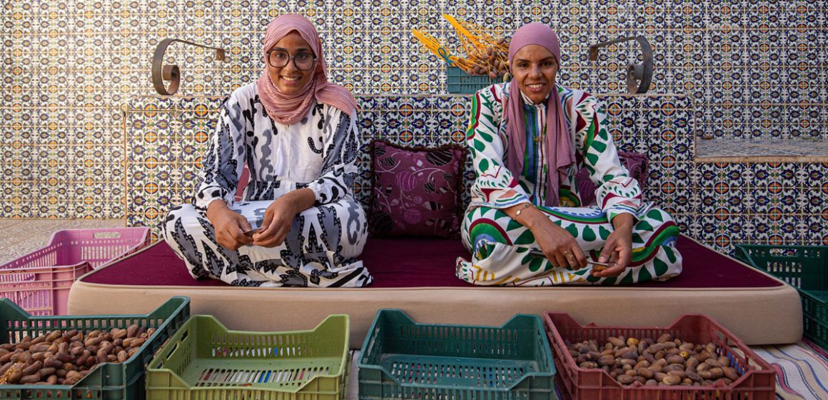 Kaouther-et-son-associée-Zakia-Guenniche Success Story | Kaouther Aounallah et ses pâtisseries Sweet Jana