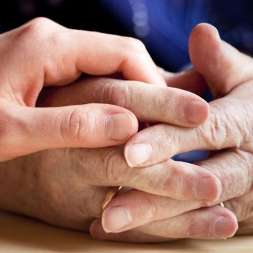 L’octogénaire, victime du crime odieux de Sijoumi commis par son fils, quitte l’hôpital
