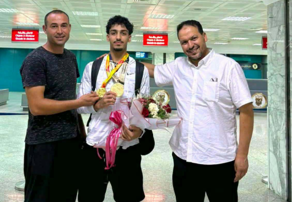 Taekwondo | Retour du champion Adam Selmi en Tunisie avec deux médailles d&rsquo;or