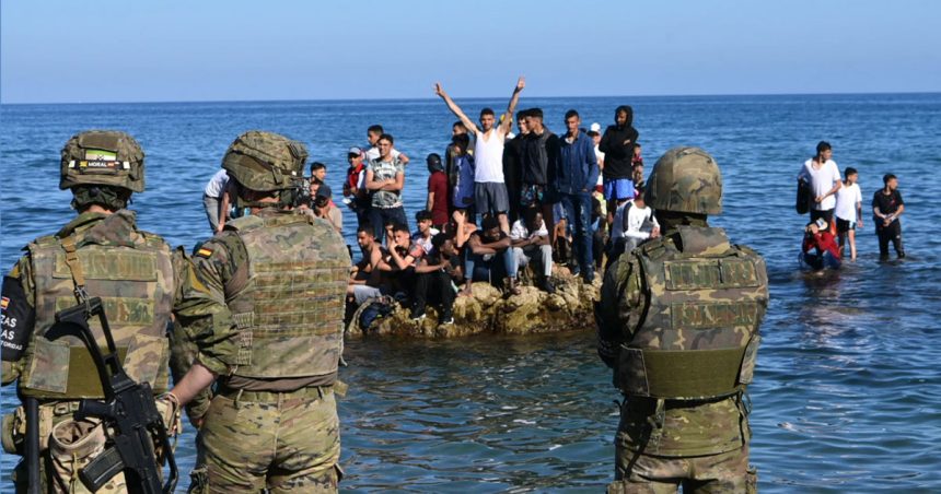 Afflux-Jeunes-marocains-Ceuta Sebta et Melilla | Ce que les autorités au Maroc ne disent pas