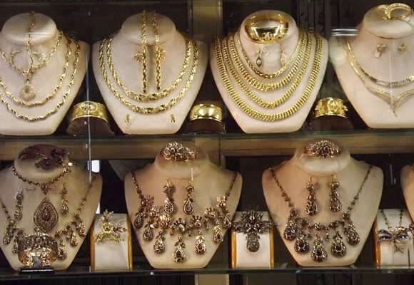 Tunisie | La fermeture du bureau de garantie prive l’État l’or circulant sur le marché noir