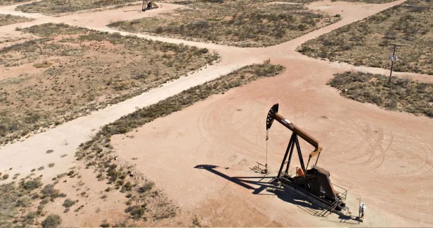 Puits-petrole La carte énergétique se déplace du Moyen-Orient aux Amériques !