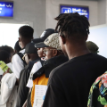 Retour volontaire | Un nouveau départ pour 127 Guinéens grâce au programme de l&rsquo;OIM