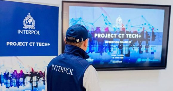 Interpol recourt à l’IA pour identifier des terroristes   
