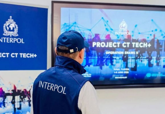 Interpol recourt à l’IA pour identifier des terroristes   
