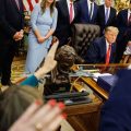 À l’approche des midterms, Trump plus zinzin que jamais 