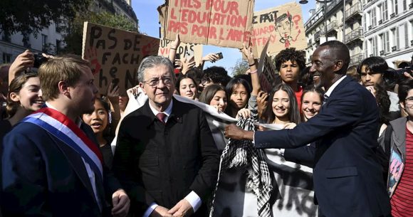 Melenchon-Lyceens France | Forces et faiblesses de la stratégie de rupture de Mélenchon